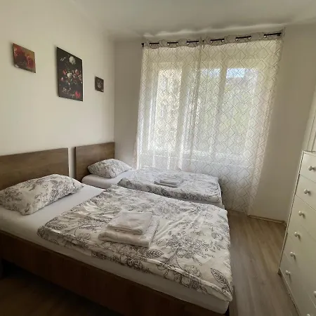 J&y Apartman *